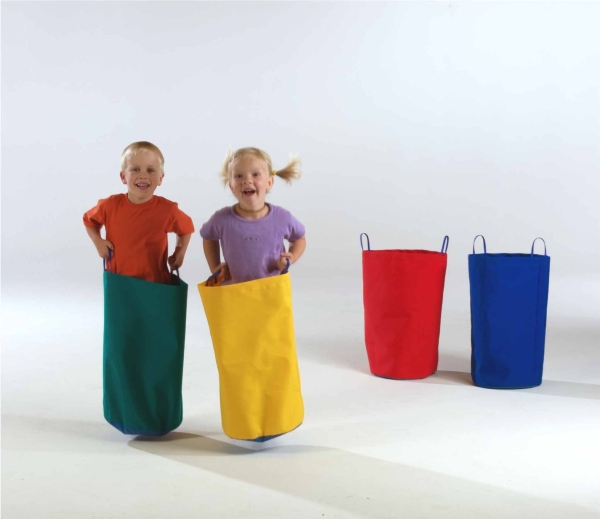 Kinder Partyspiel Sackhüpfen Säcke Hüpfsäcke mit doppelter Boden 